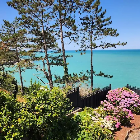 Waterfront View Chausey Villa